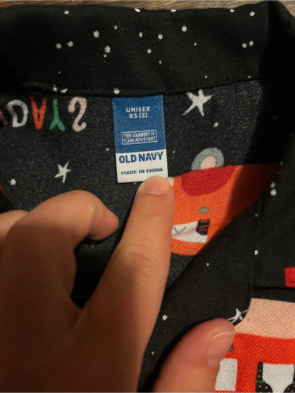 Old Navy Black Holiday Camper Button-Up Shirt